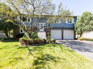 381 Everett Ave, Crystal Lake, IL 60014