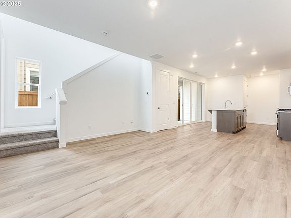3rd image of 3728 SE Yonder Ln