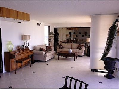 4th image of 20281 E Country Club Dr APT 915