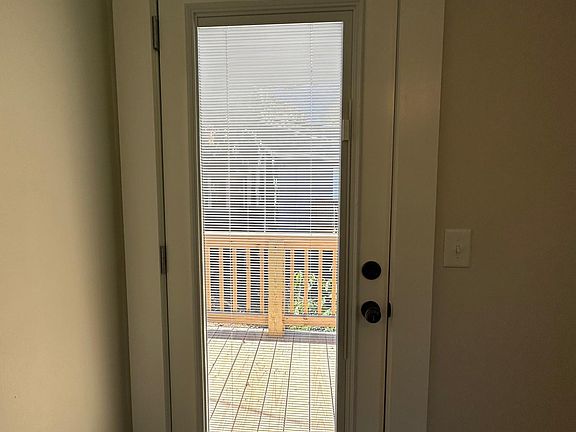 5th image of 2093 Craig St APT 3