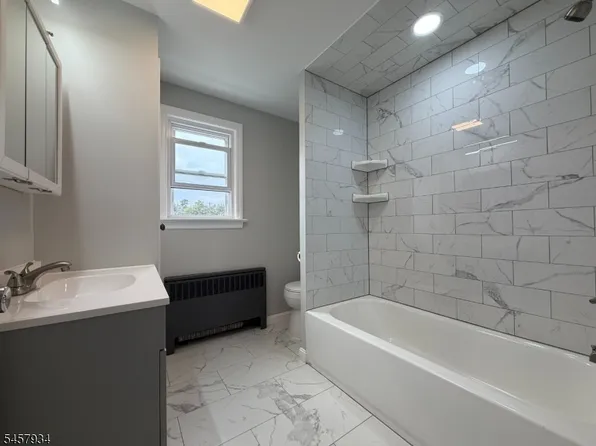 676 Anderson Ave, Wood Ridge, NJ 07075