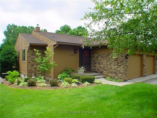 1st image of 2088 Cranbrook Dr NE