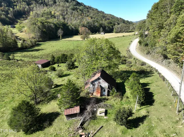 263 Hunters Valley East Rd, Dungannon, VA 24245