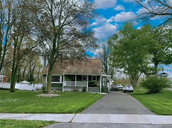 421 Wilbur St, Oneida, NY 13421