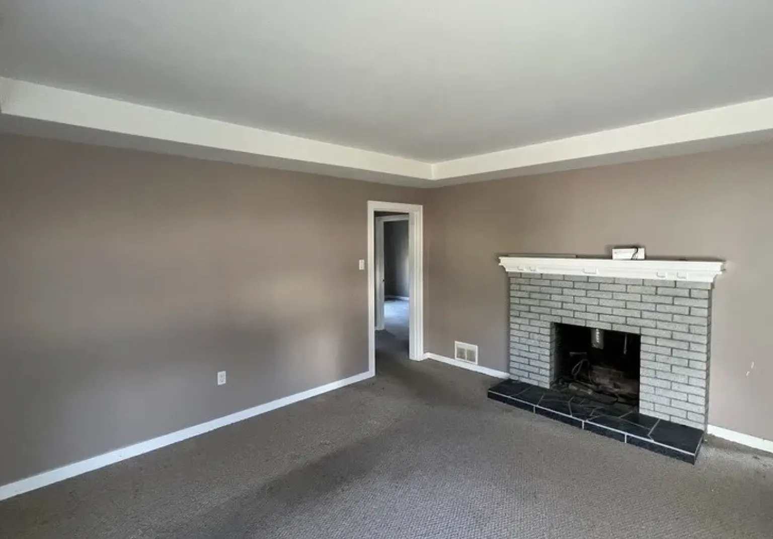 2 bed, 1000 sqft, $1,950 — Photo 3