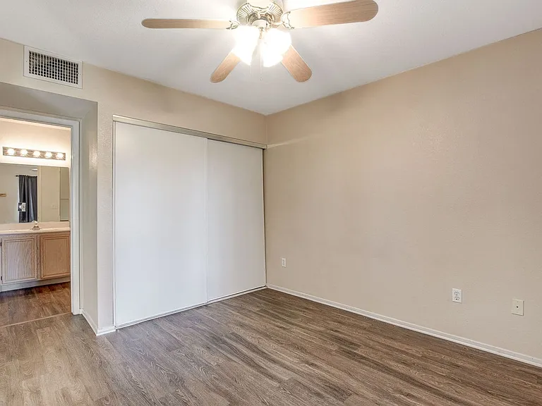 8070 W Russell Rd #1064-11 — Photo 19