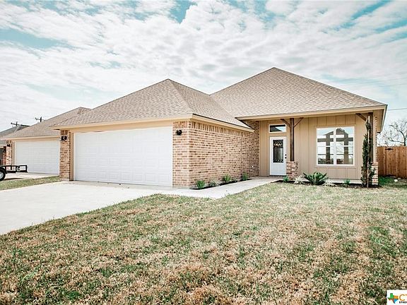 2nd image of 207 Amberglow Ct