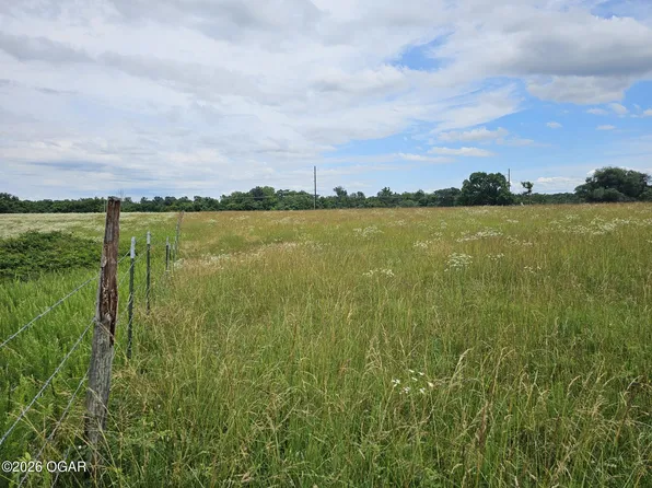 8 Lightning Bug Ln, Goodman, MO 64843