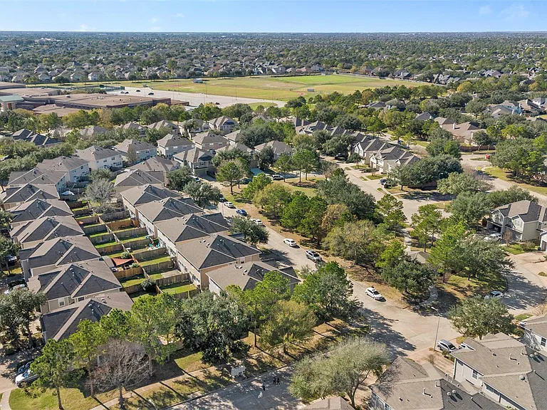 25211 Bentley Glen Ln — Photo 33
