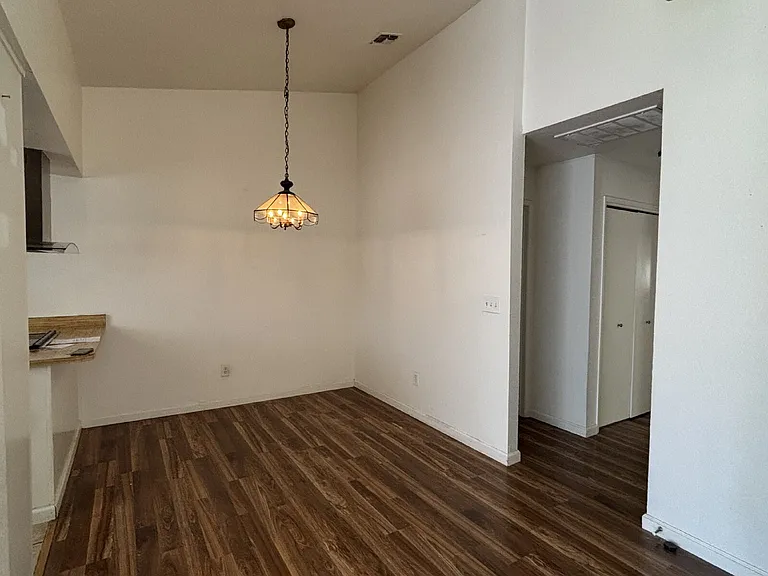 3805 Monteview Dr — Photo 6
