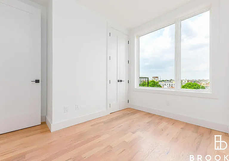 986 Rogers Ave #5C — Photo 4