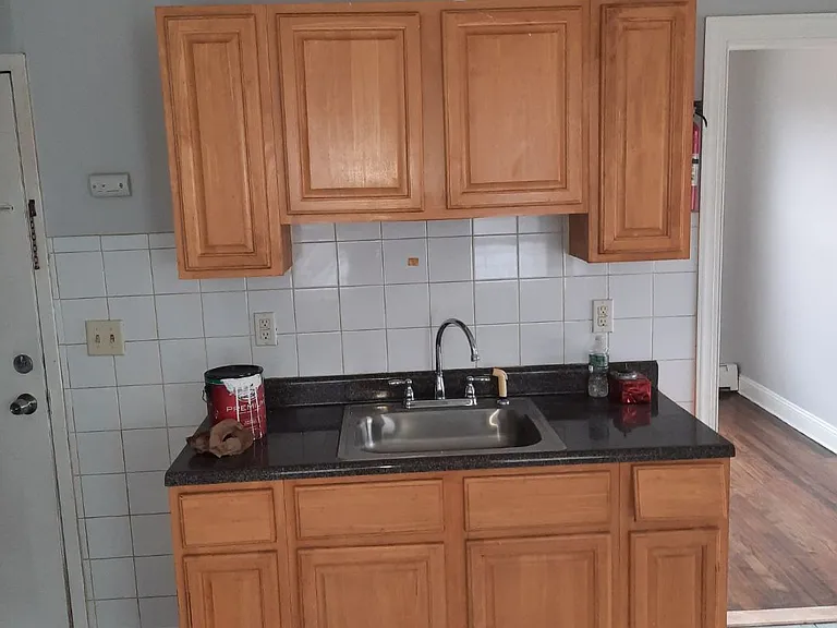 1208 Lincoln St #3 — Photo 1
