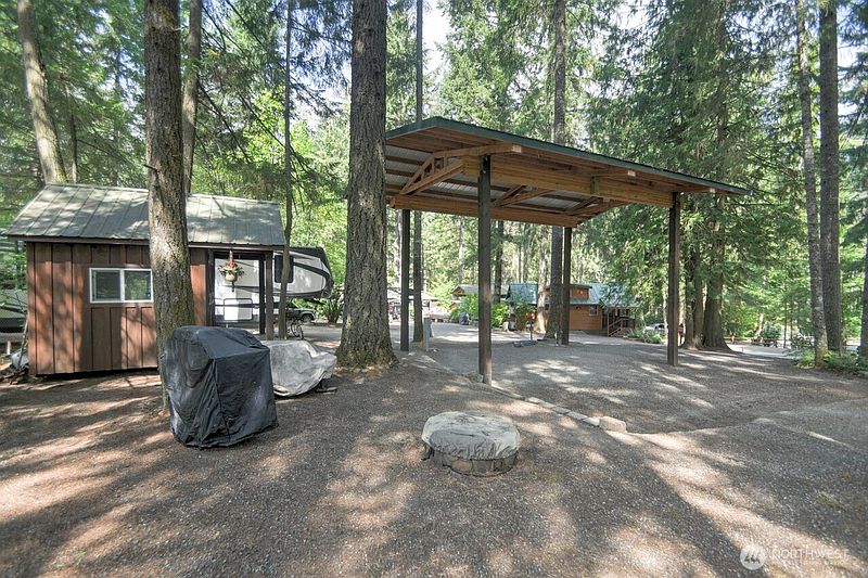 3rd image of 1546 Reservation Road SE #22