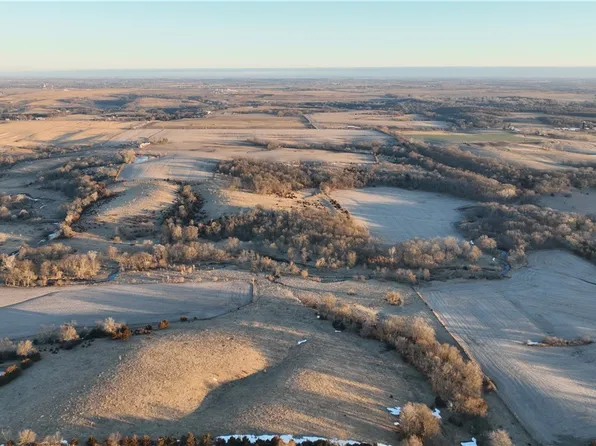 0 Iowa Ln, Earlham, IA 50072