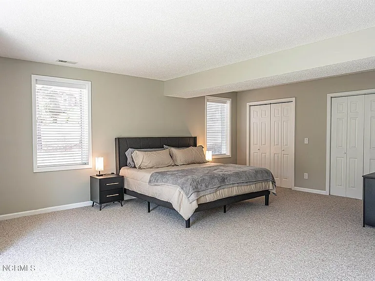 215 Plantation Dr — Photo 31