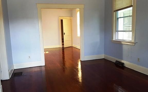 3rd image of 6612 Fairpark Ave