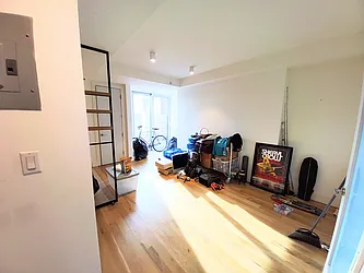 Rented by Rennit Inc.