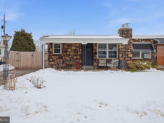 2nd image of 1315 Hillcrest Rd