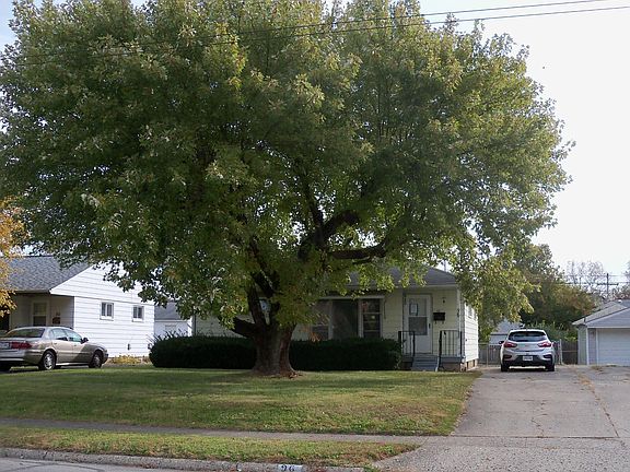 3rd image of 96 S Weyant Ave