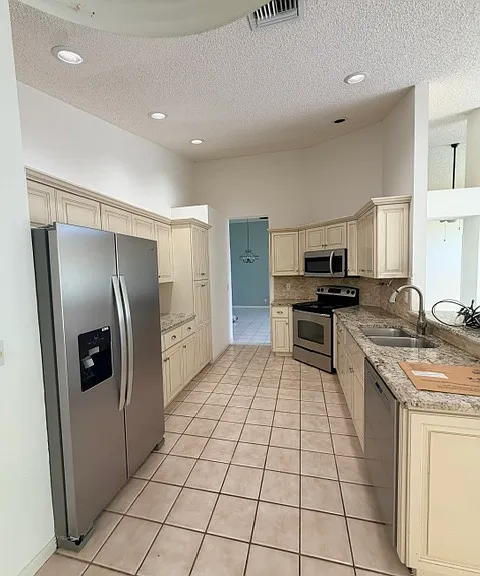 1065 Siena Oaks Cir E — Photo 2