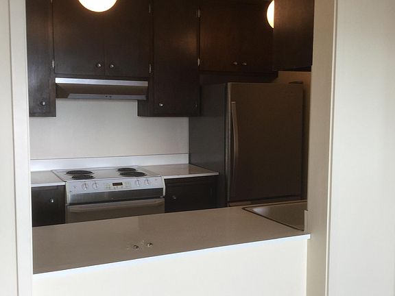 5th image of 45 Harbor Oak Dr APT 32