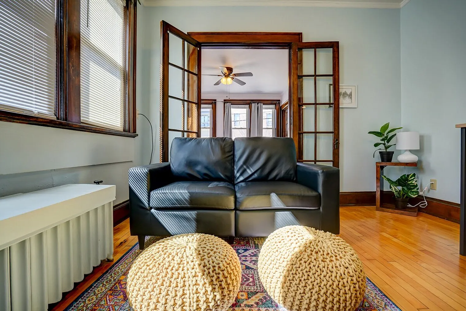2 bed, 1.0 bath, 990 sqft, $3,402 — Photo 4