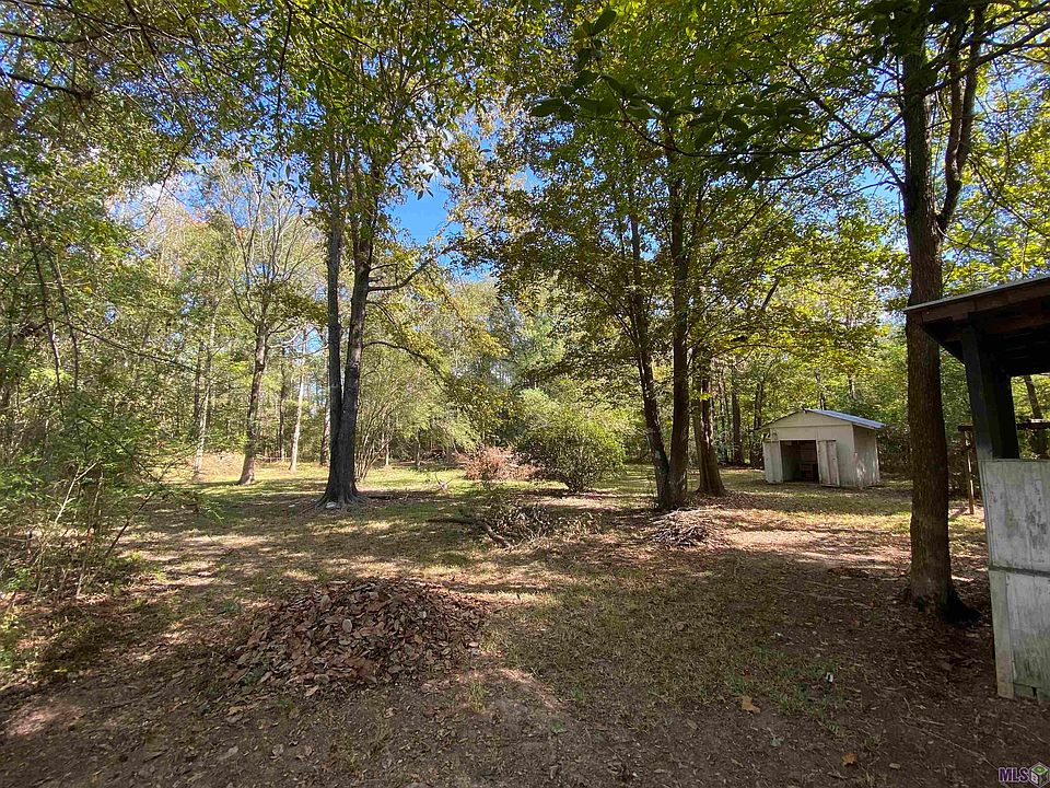 2nd image of 15941 Ruth Dr
