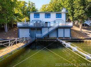 462 Navajo Rd, Lake Ozark, MO 65049