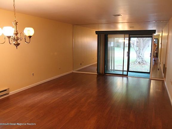 3rd image of 226 Medford Ct Unit A