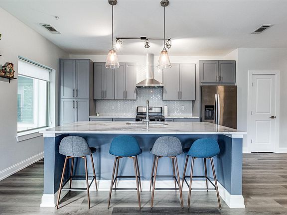 5th image of 5710 McCommas Blvd #108