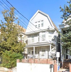 166 Carteret Ave, Jersey City, NJ, 07305