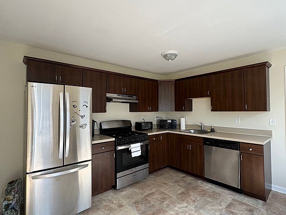 3rd image of 81 E Lincoln Ave #A