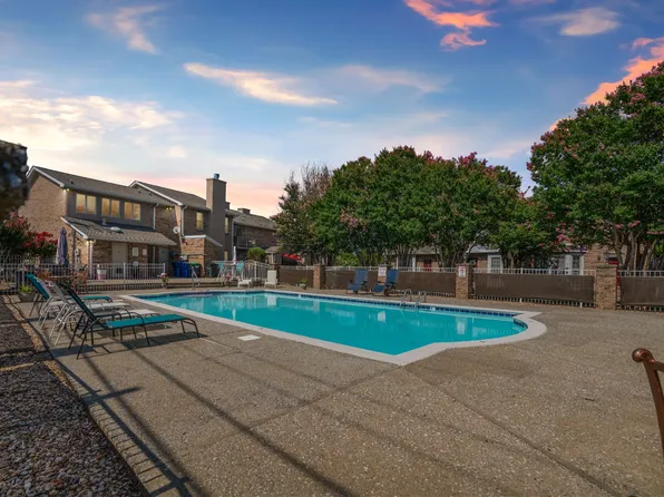 12 Magnolia Sq, Clarksville, TN 37043