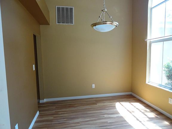 3rd image of 885 Sandhurst Ct #0