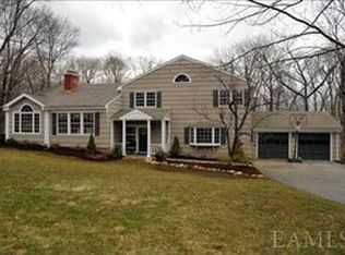 23 Rose Ln, Chappaqua, NY 10514