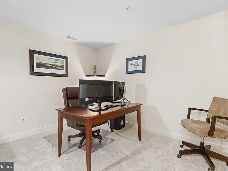 5114 Oneill Ln — Photo 22