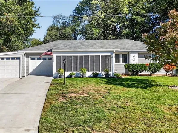419 Dickinson Rd, Independence, MO 64050