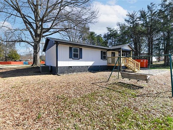 4th image of 8002 Mapleway Ln