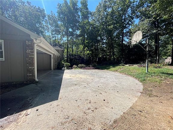 5th image of 47 Wagon Wheel Ct SE