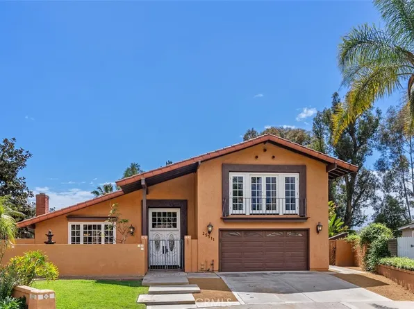 25511 Pinata Cir, Mission Viejo, CA 92691