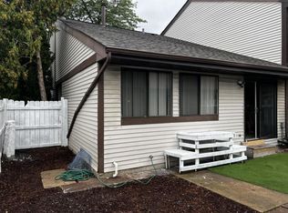 5623 Santa Barbara Dr, Hanover Park, IL 60133