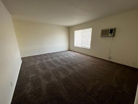 5th image of 2262 W Colchester Dr APT C