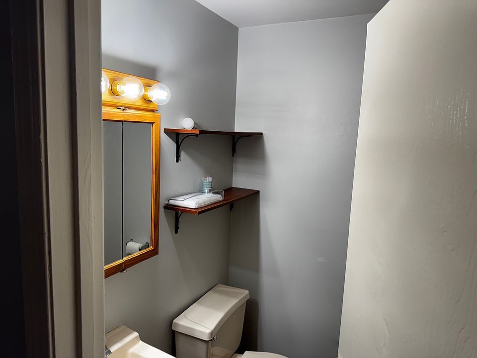 1st image of 16 Chase St #12