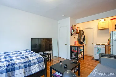 Rented by City Connections Realty