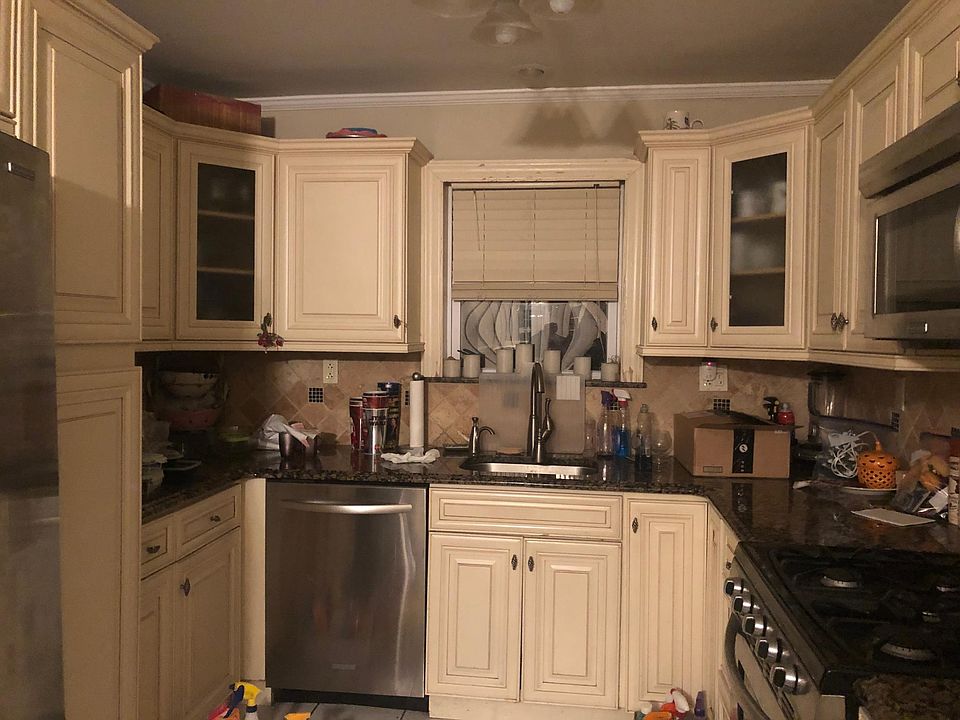 2nd image of 1153 Ellsworth Ave #1