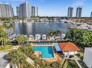 3500 Magellan Cir APT 715, Aventura, FL 33180