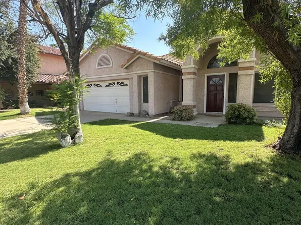1013 N PLYMOUTH Court, Gilbert, AZ 85234