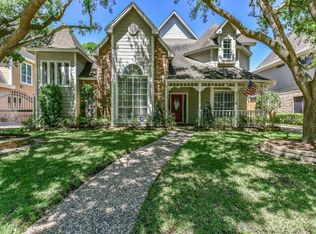 12438 Piping Rock Dr, Houston, TX 77077