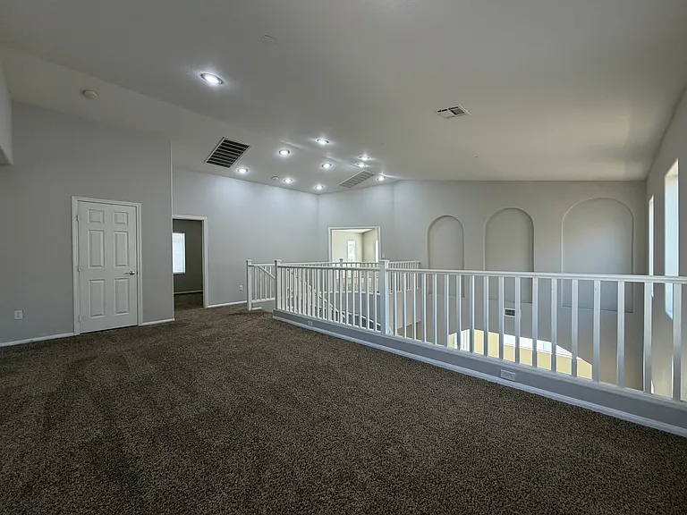 148 Macoby Run St — Photo 13
