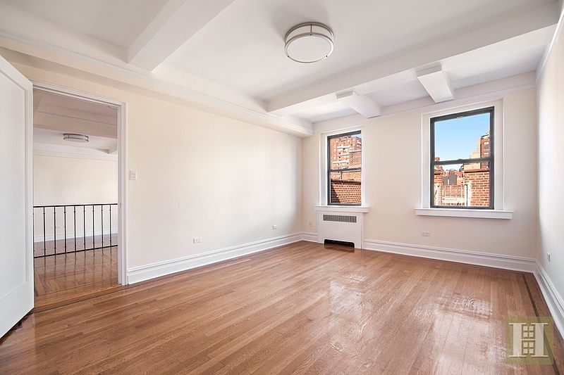 2nd image of 231 E 76th St APT 8K